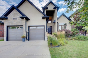 FULLY FINISHED 1 BED 1 BATH BASEMENT WITH WET BAR !