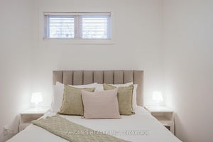 Beautiful and Modern Condo Townhouse for Lease in Prime Mississauga Location !