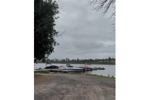 Welcome to this stunning modular home in the Shady Acres Resort area on Rice Lake in Peterborough.