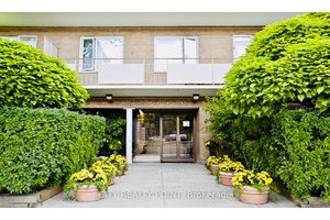 ONE MONTH FREE ! Newly Renovated BRIGHT and Spotless STUDIO Apartment in a NICE Quiet Family Friendly Building.