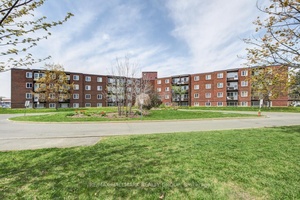 Bright and inviting 2 bedroom, 1 bath condo in the heart of Beacon Hill South, perfectly situated close to Blair LRT, schools, parks, shopping, and major highways.