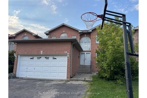Executive home for lease in prestigious South Richvale, offering a bright and spacious layout with a soaring high ceiling entrance, four bedrooms, convenient second floor laundry, and a versatile main ...