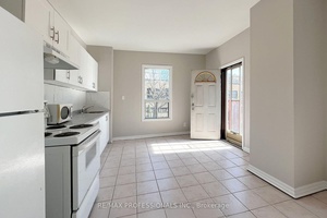 Utilities Extra ! Spacious and bright three bedroom unit with in suite laundry, a large deck, and an inviting eat in kitchen and living area.