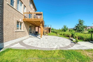 A Detached Home on A Premium Ravine Lot with Walk Out Basement Located on A Quiet Crescent in Prestigious and Friendly Neighbourhood.