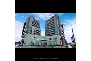 Location is the key ! public transit, Go station and easy access to 401.