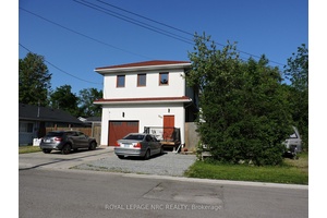 This custom built, energy efficient 3 bedroom, 3 bathroom home is walking distance to Crystal Beach's bustling center and the best sandy beach on Lake Erie.