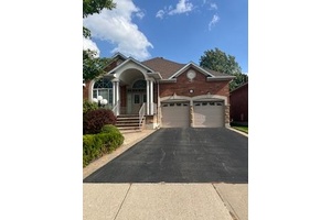 LOCATION ! LOCATION !. Welcome to 2314 Woodridge Way, ideally situated on Woodridge Way and Eighth Line.
