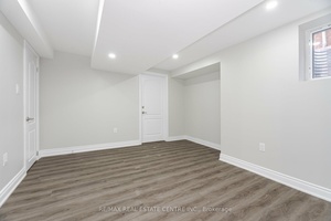 Absolutely Fantastic Newly Built NEVER LIVED IN LEGAL BASEMENT APARTMENT IN THE HEART of Mississauga gt ; gt ; Walking distance to Square One gt ; gt ; Mississauga Bus ...
