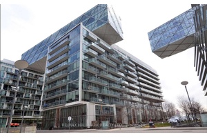 A rare opportunity to reside in one of Torontos most luxurious waterfront communities.
