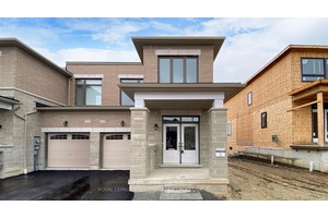 Welcome to the Beautiful Townhouse in Kedron Community of Oshawa.