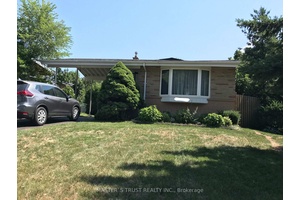 Beautifully Renovated amp ; Bright 2 Bedrooms and 1 bathroom Lower Level Apartment In A Well Maintained Detached Bungalow.