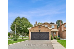 Experience refined living in this elegantly renovated 4 1 bedroom, 4 bathroom residence, perfectly situated on a premium corner lot in Brampton's desirable Heart Lake community.