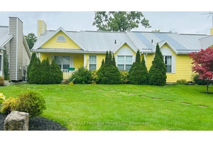 Great location close to the Lake, Friendship Trail, Beach, access to QEW.