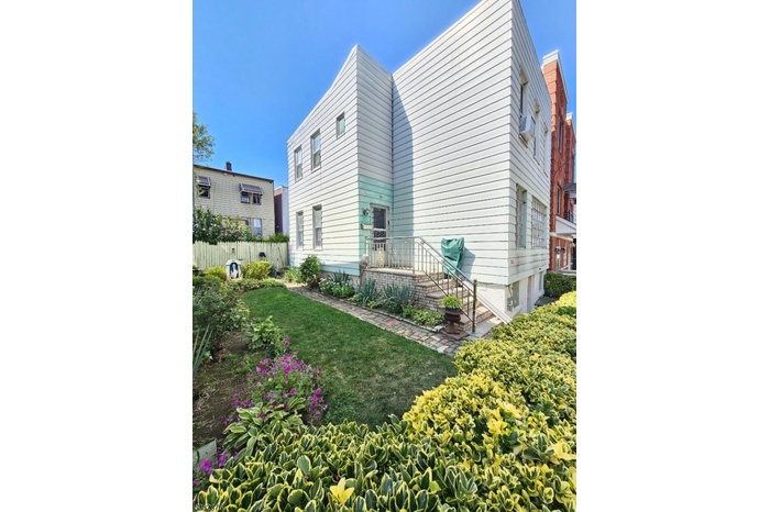 JERSEY CITY FRONT YARD