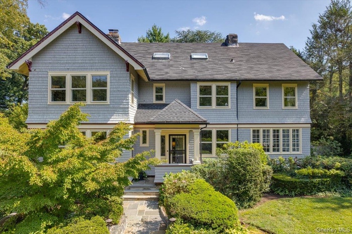 Welcome to 120 Cliff, Perfection in Pelham Heights!