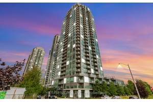 Welcome to Suite 3007 Where Style Meets Functionality in the Heart of Mississauga !
