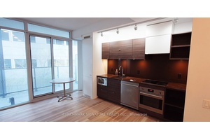 Luxury Condo Se Corner Of Richmond St Peter St.