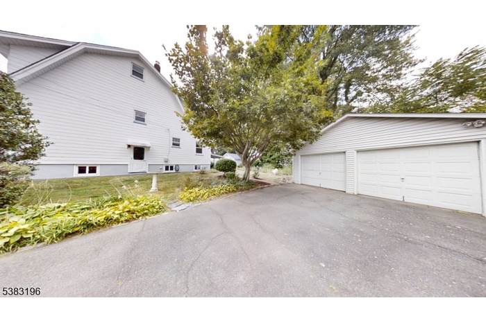 2 Car Garage