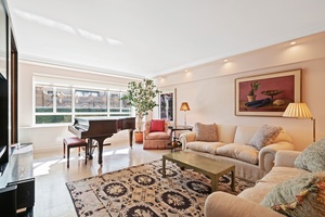 A Mint Condition Park Ave 3 Bed 2 Bath-- Corner Apt with Light & Views!