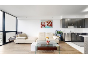Welcome to this bright and spacious 807 sq ft unit with southeast exposure and soaring 9' ceilings.