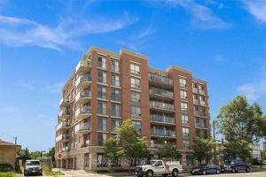 700 Sqft Pet Friendly 1 1 With A 300 Sqft South Facing Terrace With City Views.