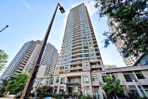 Prestigious Corner Penthouse with Unmatched Accessibility, Experience true luxury in this airy corner penthouse, ideally situated in one of the citys most coveted full service buildings.