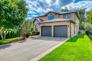Stunning, Executive, 4 Bedroom, 3 Bathroom Family Home in SE Oakville, located in the top ranked school district of St.