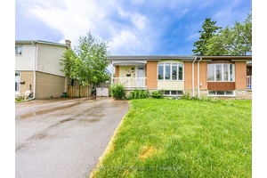 Welcome to 3 Bedroom 2 Bath Bungalow in sorted neighbourhood of Liverpool close to Frenchman Bay Updated Baths Updated Custom Kitchen.