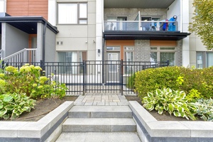 Welcome to this beautifully maintained 2 bedroom, 2 bathroom stacked townhouse located at 50 Orchid Place Drive, Unit E11, in the heart of Toronto's Malvern community.
