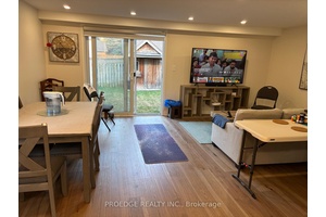 Beautiful, bright and spacious 3 Bedrooms, 3 Washrooms Townhouse located in Kitchener.