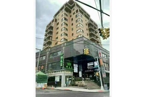 Prime downtown flushing on Prince Street.