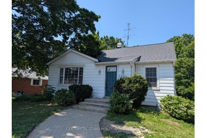 Beautifully Renovated 4 Bedroom Bungalow On Massive 78 x 320 Ft Ravine Lot !