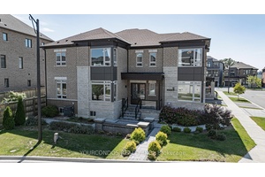 AAA Location ! 5 Bdrms and 4 Bathrooms Detached Home In The Highly Desired Richland Community.