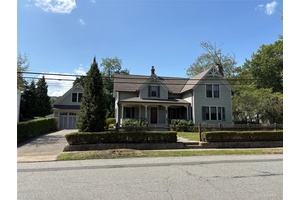 METICULOUSLY RESTORED COLONIAL WITH AN ABUNDANT AMOUNT OF DETAILS !