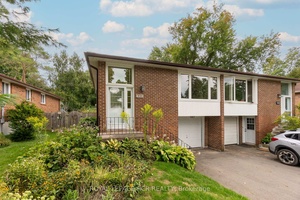 Welcome home to 152 Albert St located on a family friendly street in a desired Bolton neighbourhood situated perfectly on an over sized lot with an expansive depth of 165 ...