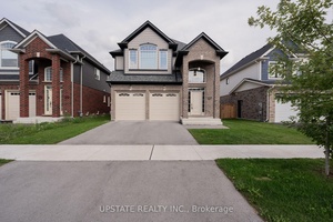 Welcome to this beautiful 2 storey home in the prestigious Fonthill community, built by Kenmore Homes.