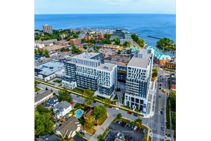 Gorgeous Modern Suite With A Fabulous Floor Plan Features 1 Bed amp ; 1 Bath.