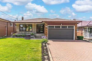 CHERISHED FAMILY HOME WITH ROOM TO DREAM, DESIGN, amp ; WRITE ITS NEXT CHAPTER !