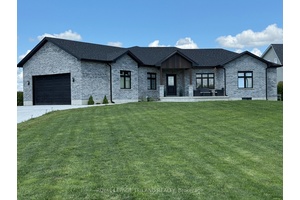 Looking to lease a home that's like new ?