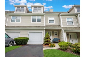 Discover the best of comfort and convenience in this beautifully updated Crystal Hill Club townhome.