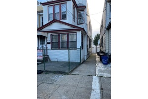 Two family house, Located near subway.