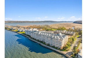 Waterfront Penthouse, Piermont, NY !