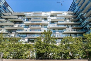 Discover this two storey unit in the celebrated Thompson Residences, strategically located in one of Torontos most iconic addresses in the Fashion District.