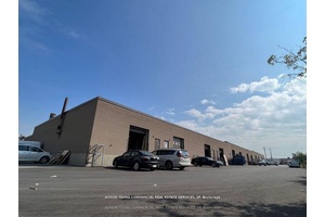 Industrial Unit Within A Well Managed Complex.