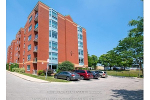This fully furnished, bright, and spacious 2 bedroom, 2 bathroom corner unit is located in a clean and quiet building.