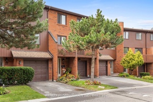 Welcome to this beautifully renovated 3 bedroom, 3 bathroom townhouse in one of Mississauga's most sought after communities.