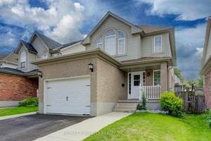 Nestled in a sought after neighbourhood close to top rated schools, major anchor plazas, and everyday amenities, this beautifully maintained 3 bedroom, 2.