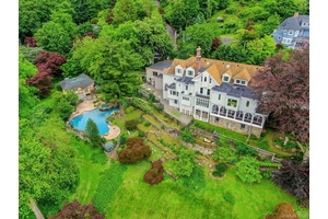 Perched above the Hudson River on 3.