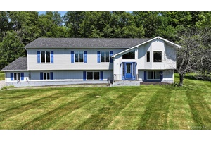 Welcome to 17 Purdy Lane, a spacious and well maintained raised ranch set on a full acre in the town of New Windsor, within the Cornwall Central School District.