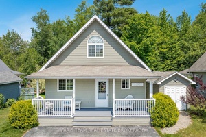 Top 5 Reasons You Will Love This Home 1 Situated on a peaceful street in the sought after Lakes of Wasaga Country Life, this 4 season chalet style home delivers ...